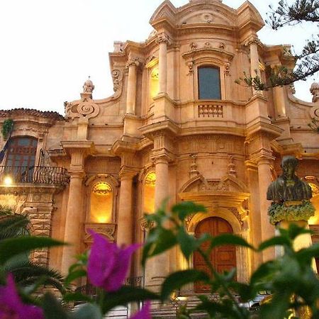 Casa Vacanze Il Quadrifoglio Noto Kültér fotó