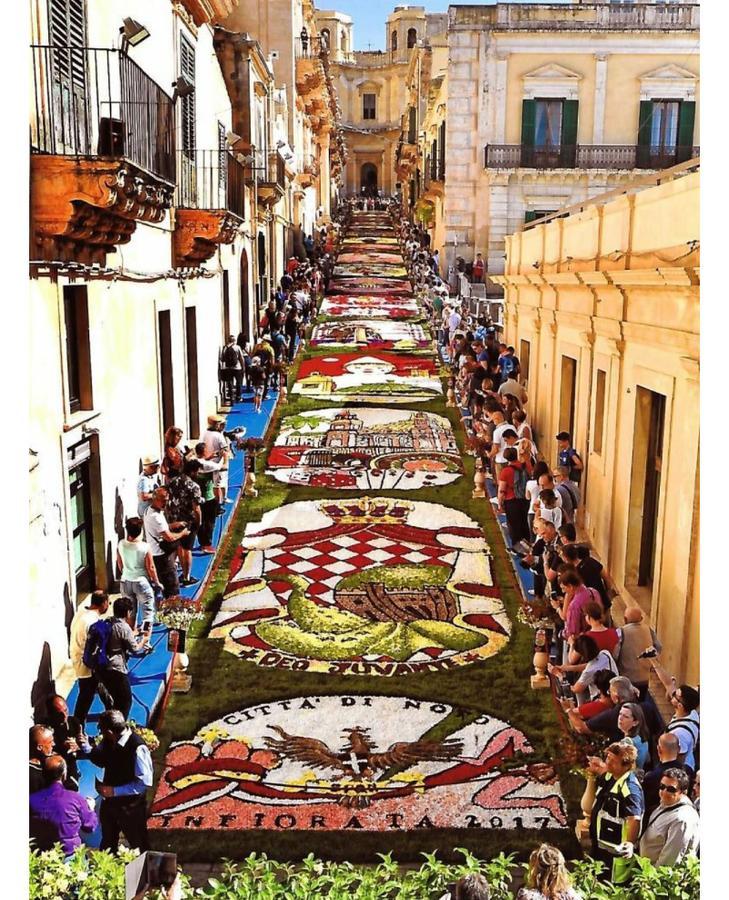 Casa Vacanze Il Quadrifoglio Noto Kültér fotó